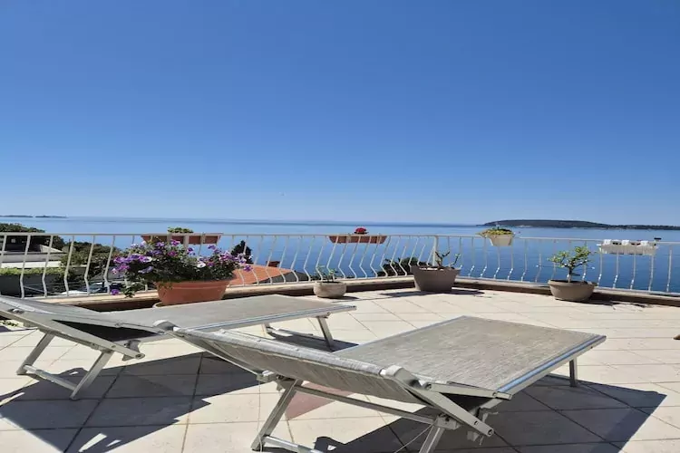 Apartments Matea - One-Bedroom Apartment with Sea View - (Štikovica)-Terrace