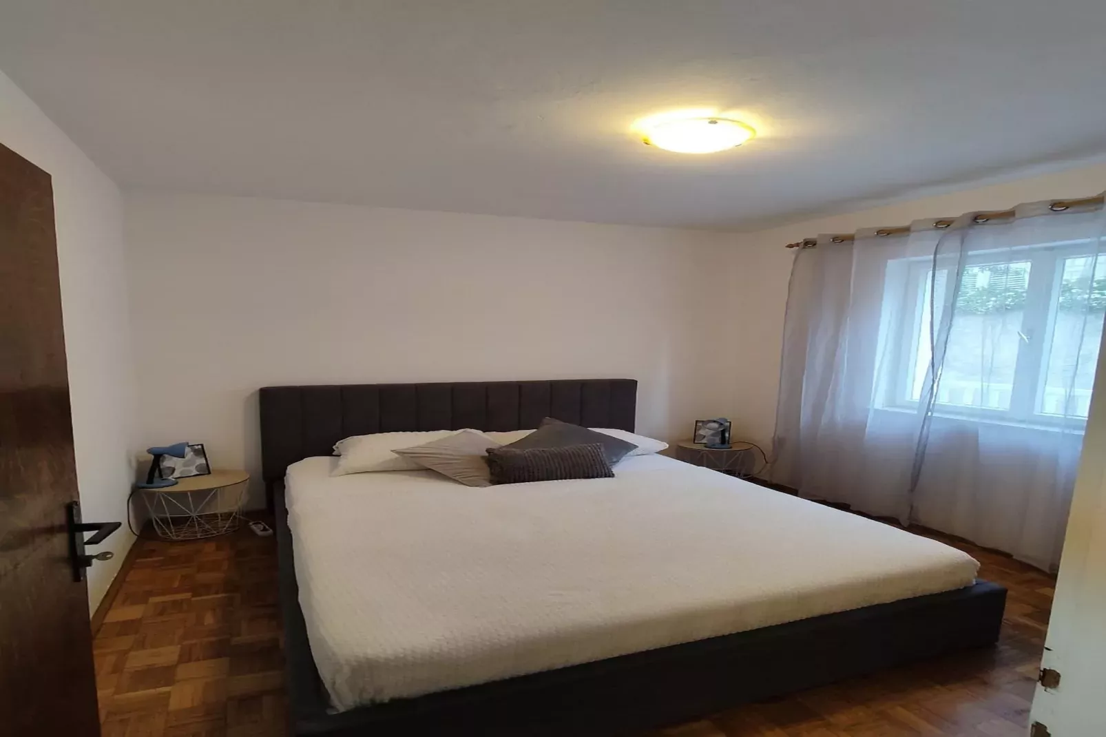 Apartment Angelina - Three Bedroom Apartment with Balcony and Sea View-Schlafzimmer