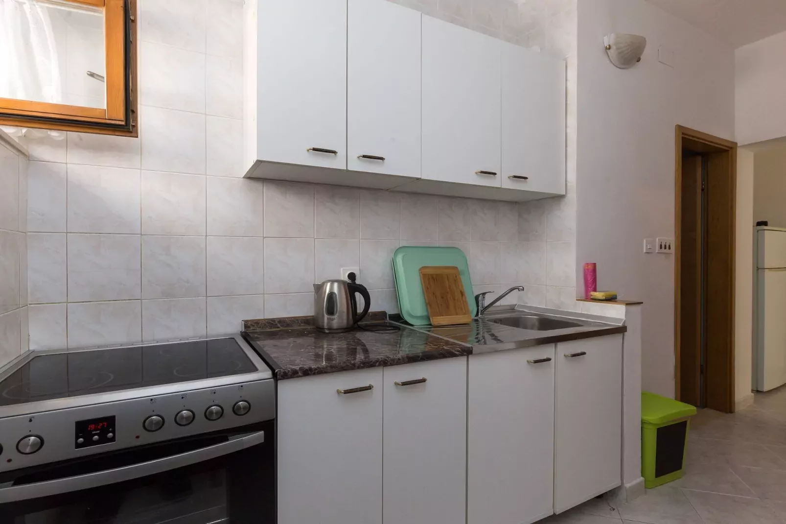 Apartments Kisic - Two-Bedroom Apartment with Terrace(prizemlje)-Cuisine