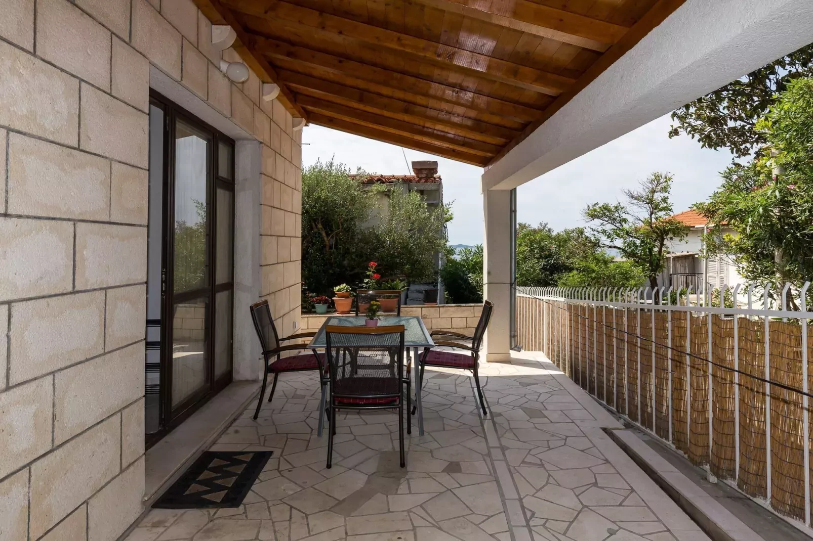 Apartments Kisic - Two-Bedroom Apartment with Terrace(prizemlje)-Balcon-terrasse