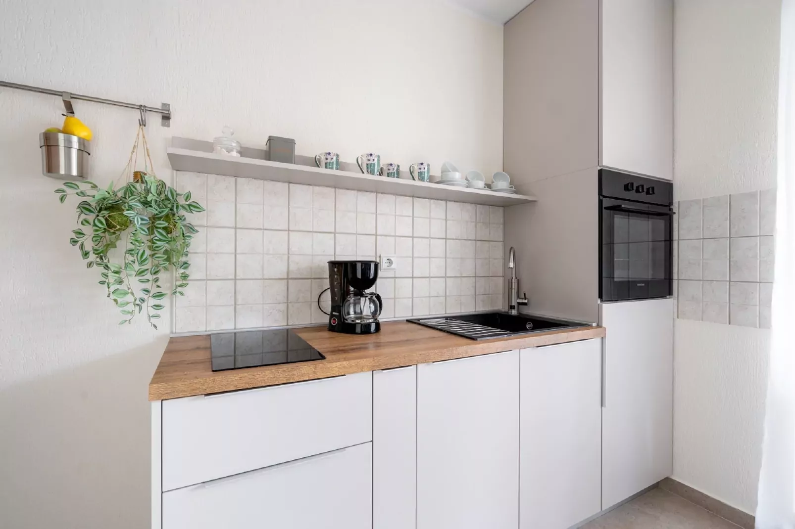 Apartments Lotea - Two-Bedroom Apartment with Terrace-Kitchen