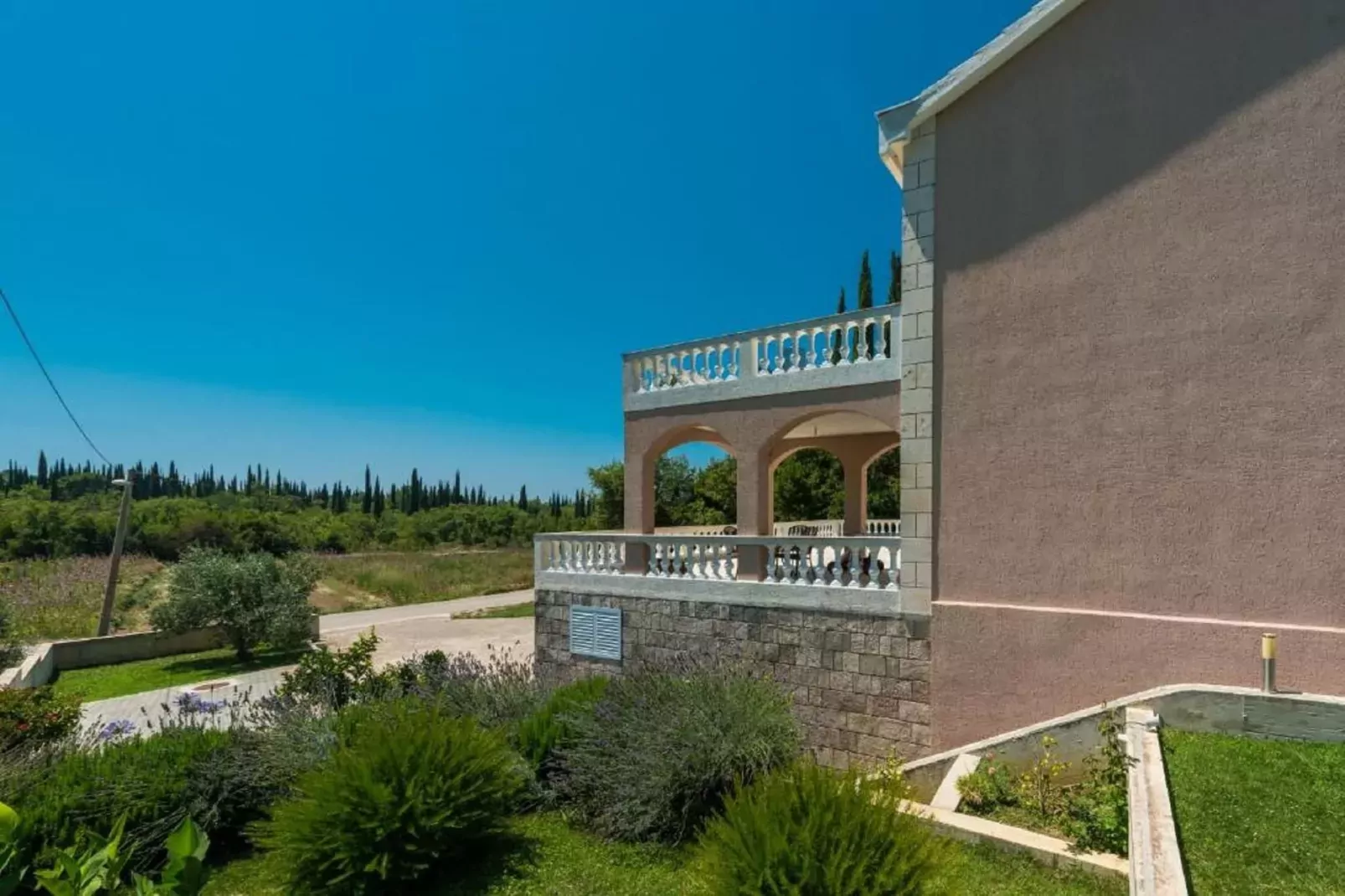 Apartments Villa Harmonia - One-Bedroom Apartment with Patio and Shared Pool-Outdoor