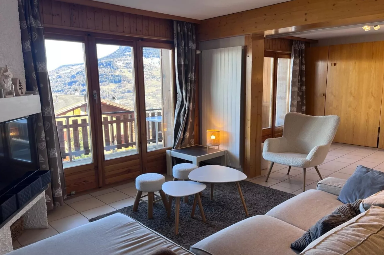 Greppons P 011 - MOUNTAIN apartment 6 pers-Flur