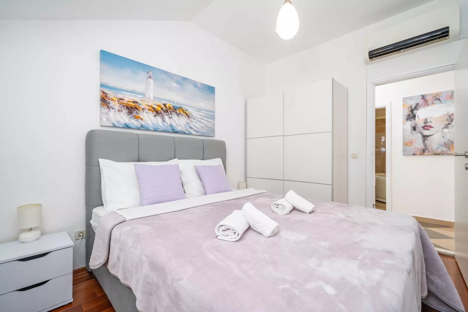Apartments Isabora - Comfort Three-Bedroom Apartment with Balcony and Sea View (Second Floor)-Bedroom