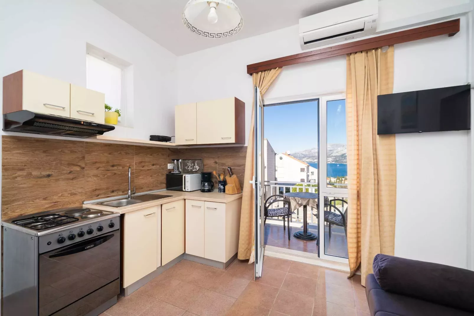 Apartments Senjo - One Bedroom Apartment with Balcony and Sea View (4 adults) (Apartman 3)-Cuisine
