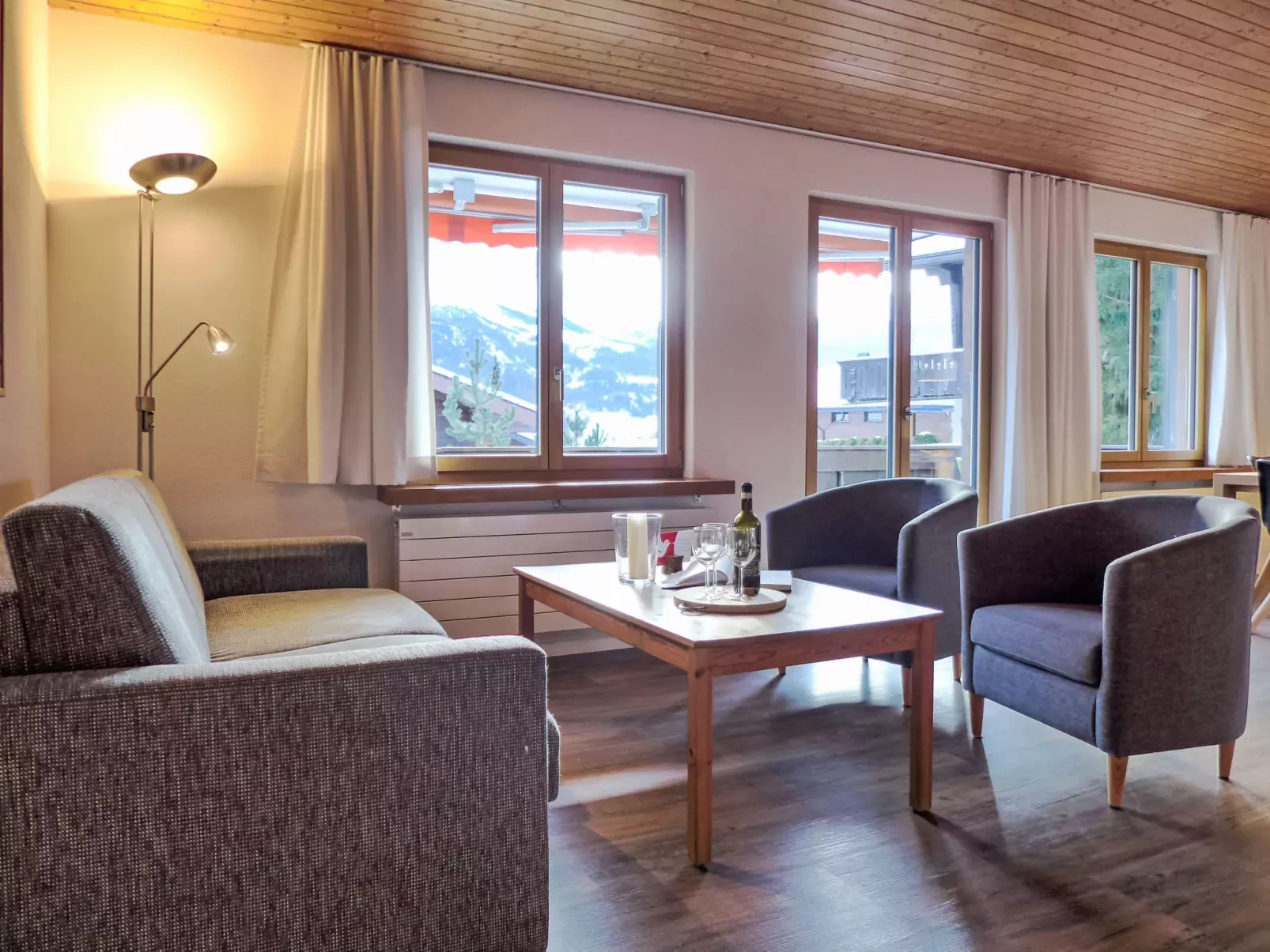 Chalet Bienli Mitte-Dedans