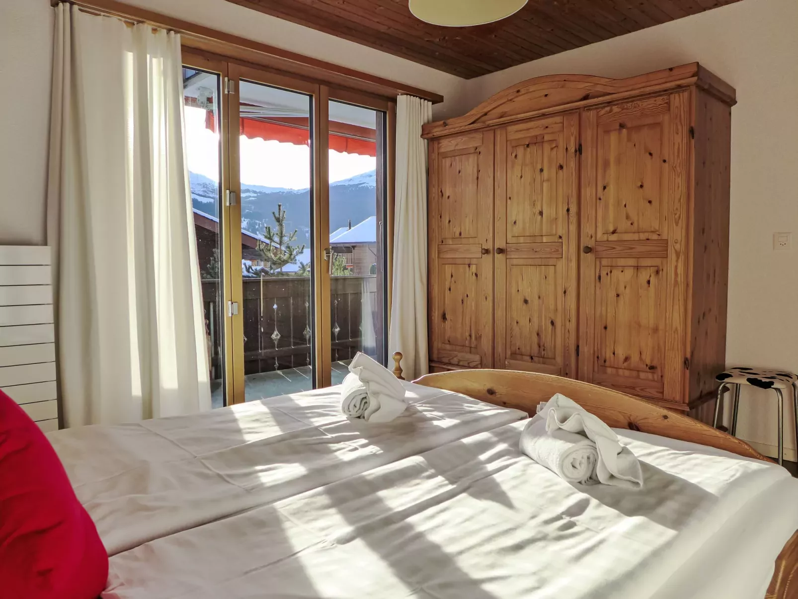 Chalet Bienli Mitte-Dedans
