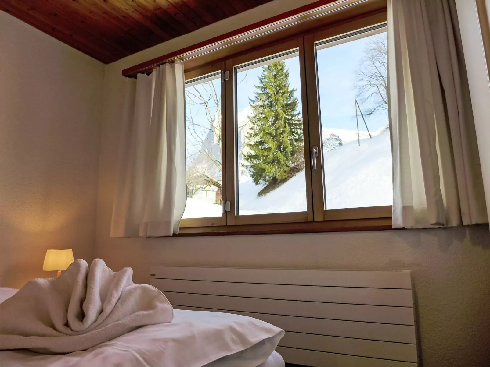 Chalet Bienli Mitte-Dedans