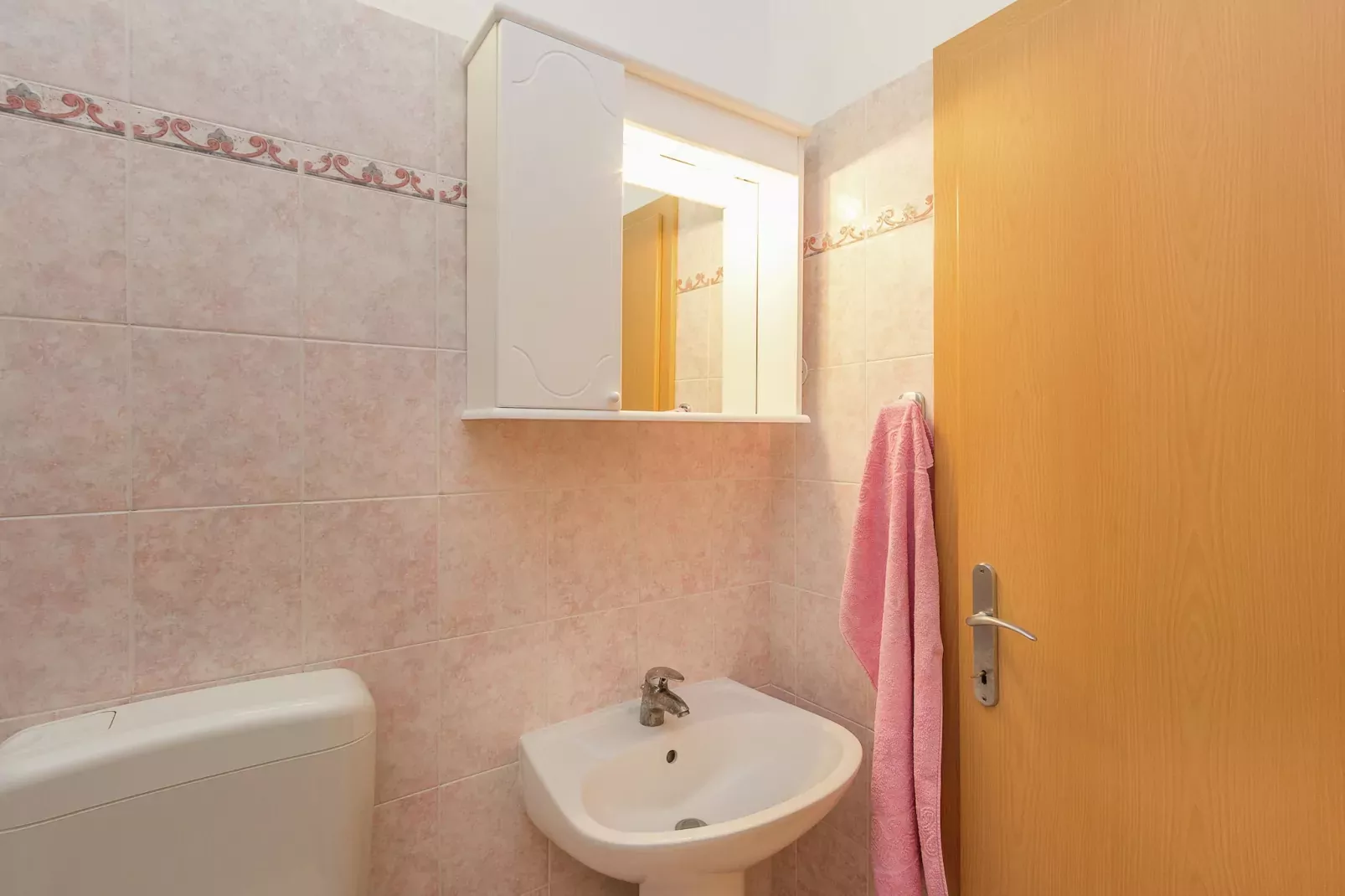 Casa Verde 6-Bathroom