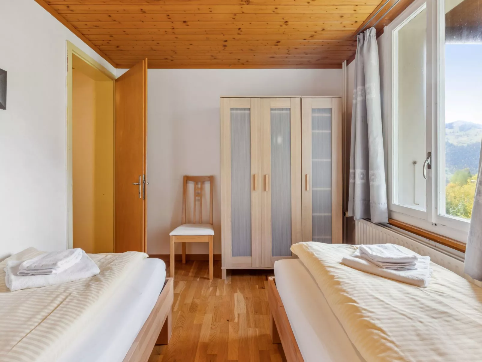 Bristol Apt.18-Inside