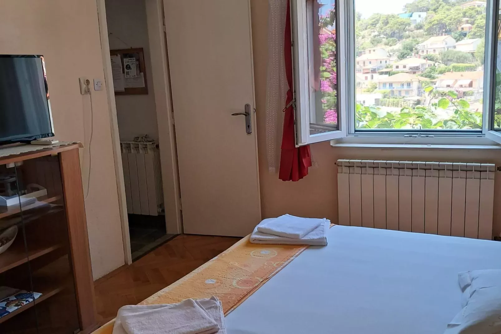 Apartments Gorana - One-Bedroom Apartment with Terrace and Sea View(A2) (ST)-Bedroom