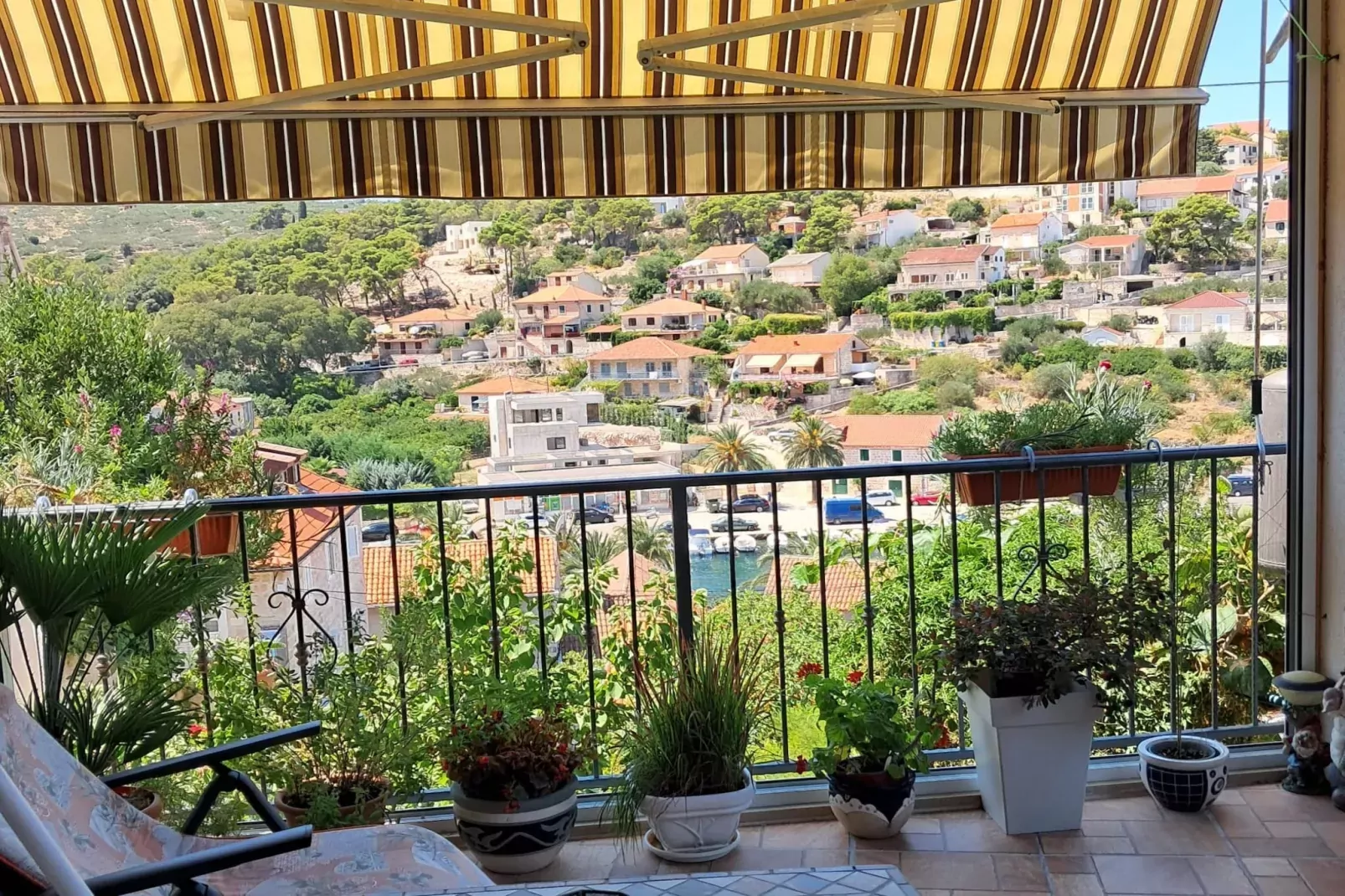 Apartments Gorana - One-Bedroom Apartment with Terrace and Sea View(A2) (ST)-Terrace
