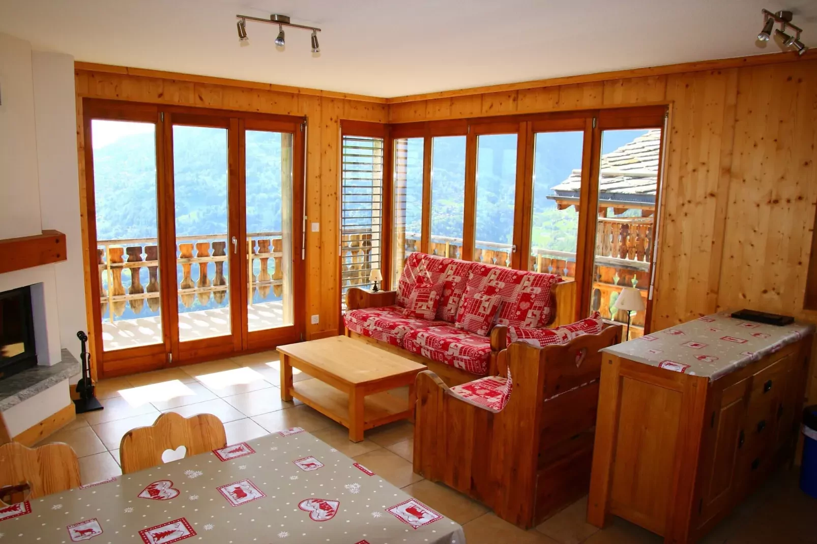 Balcons du Soleil Y3 322 -QUIET apartment 4 pers-Wohnzimmer