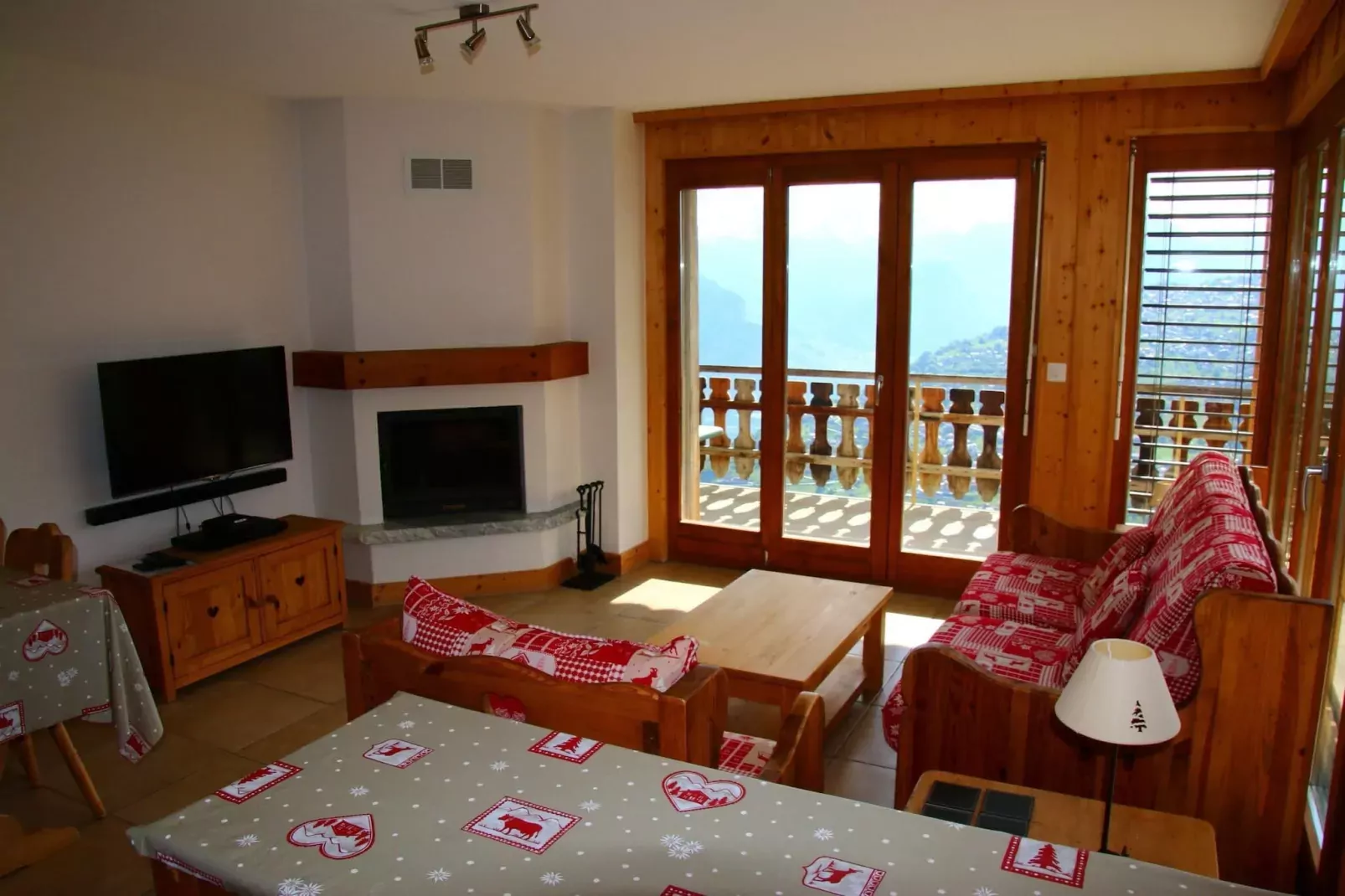 Balcons du Soleil Y3 322 -QUIET apartment 4 pers-Wohnzimmer