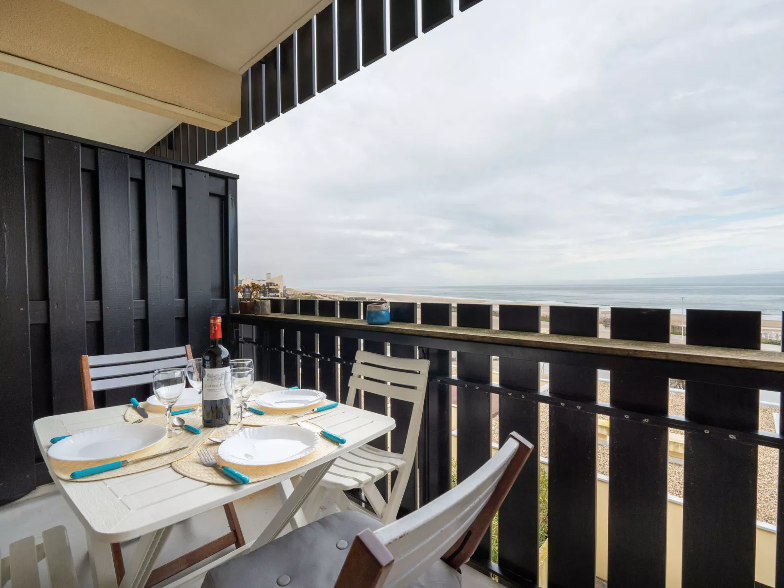 Les Océanides-Dehors