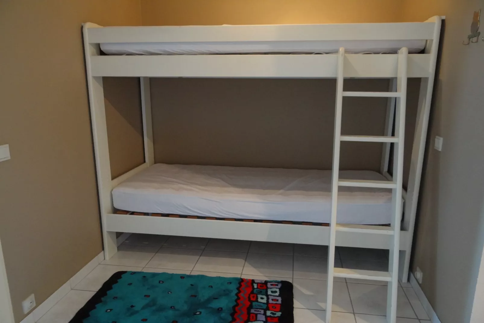 SCORPIO B 0202GAR-Bedroom