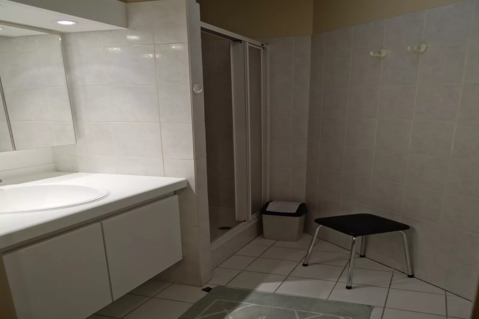 SCORPIO B 0202GAR-Bathroom
