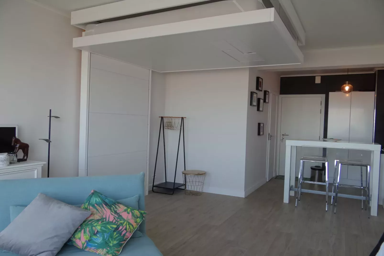 SANTA CRUZ 802-Living room