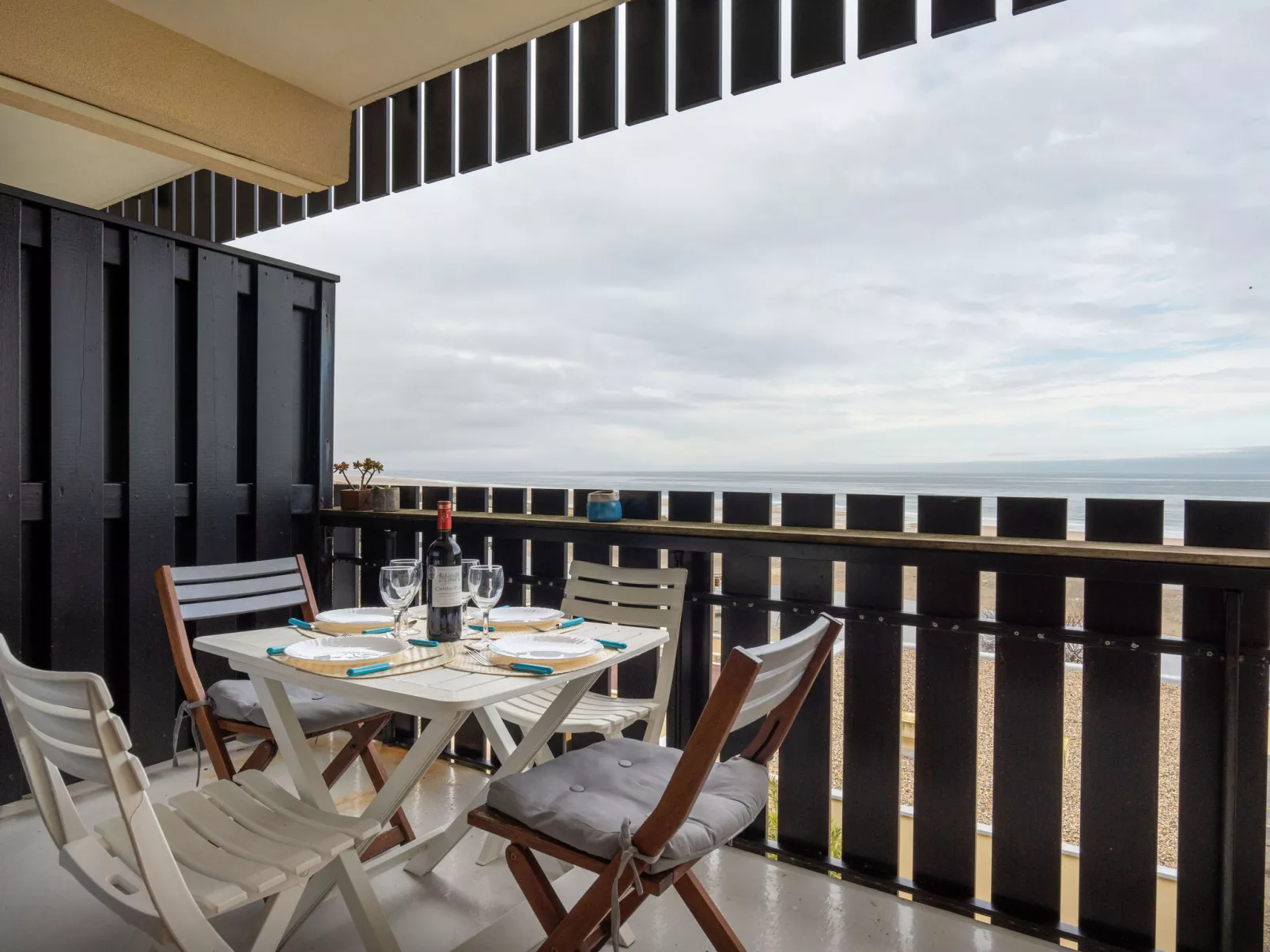 Les Océanides-Dehors