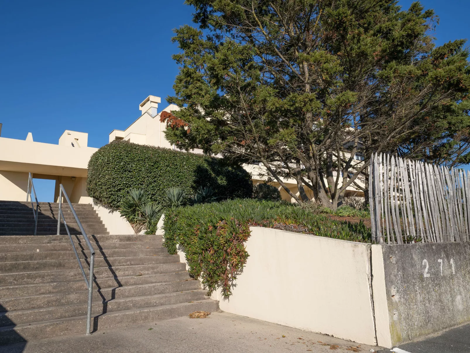 Les Océanides-Dehors