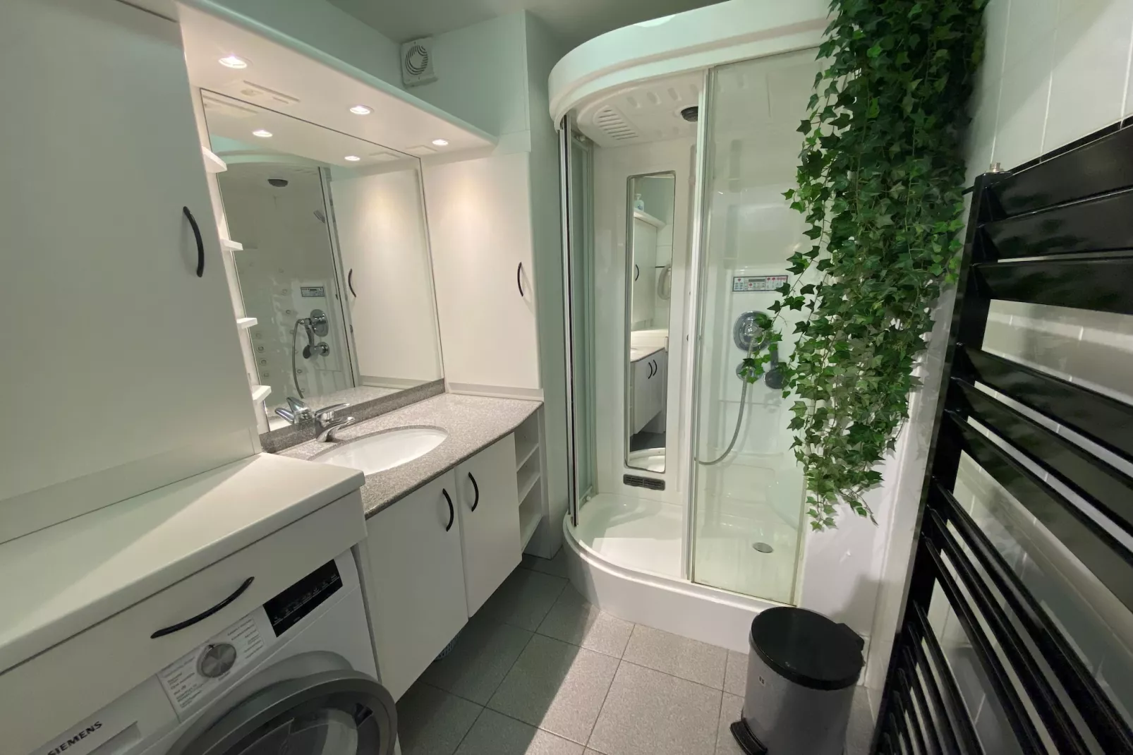PANORAMA C2 D505-Bathroom