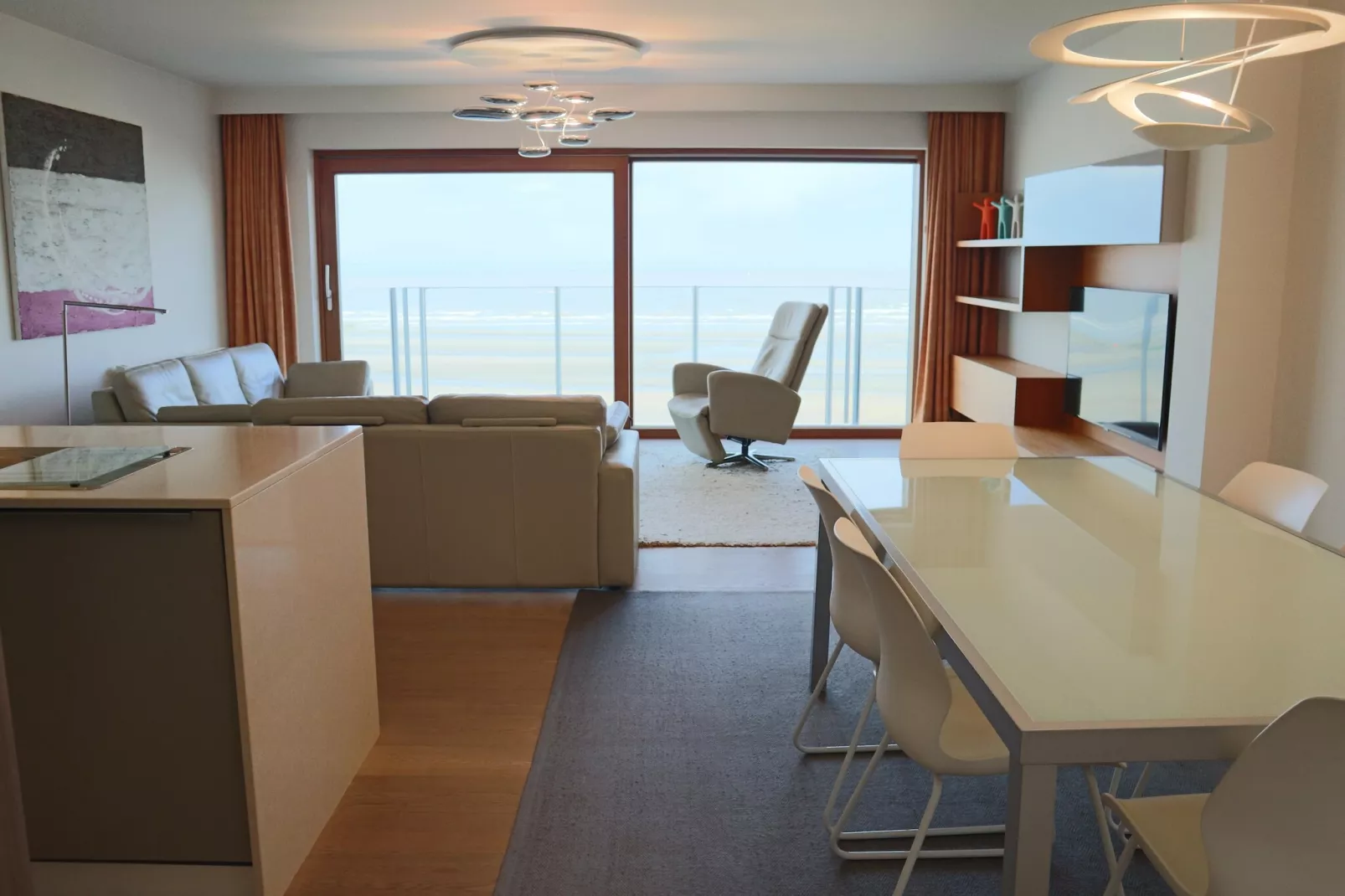 GARBI-Dining room