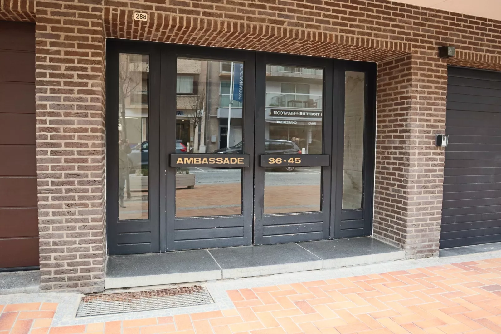 AMBASSADE C-Reception hall