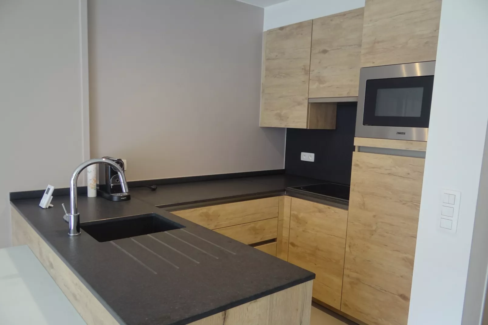 AMBASSADE C-Kitchen