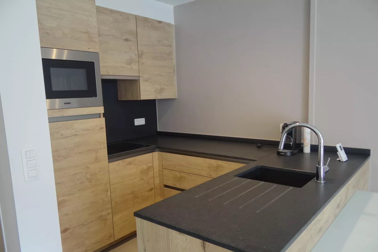 AMBASSADE C-Kitchen
