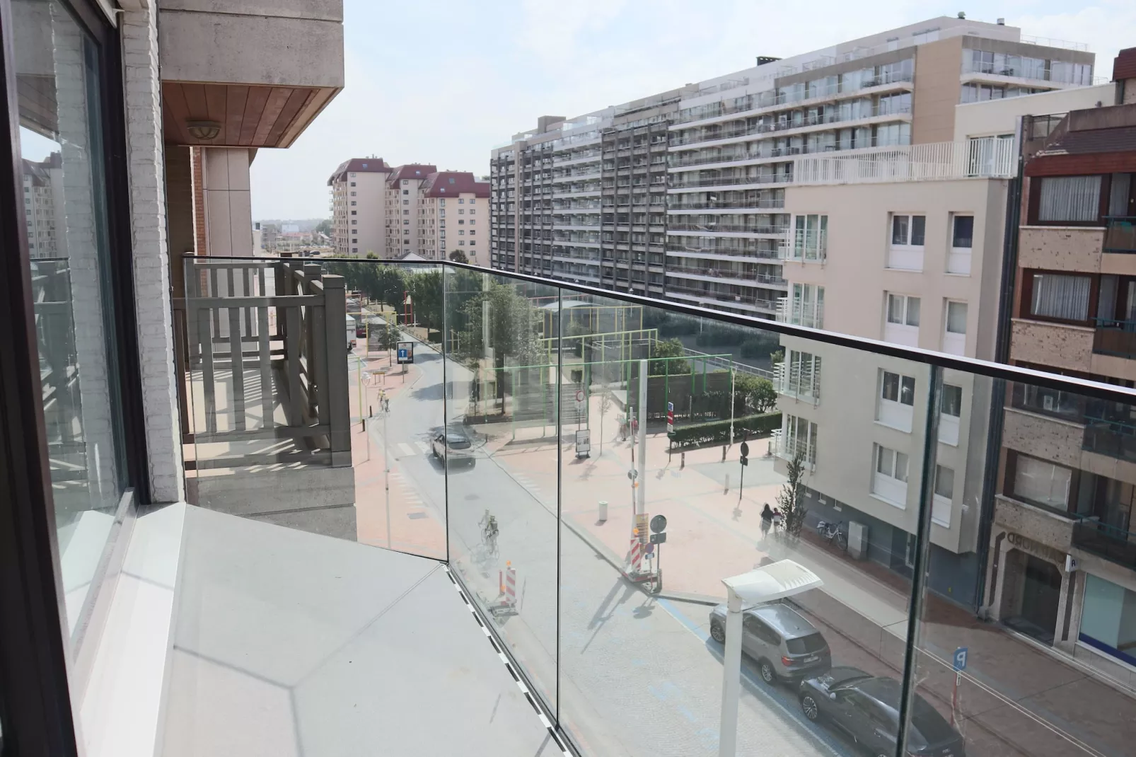 AMBASSADE C-Terrace balcony