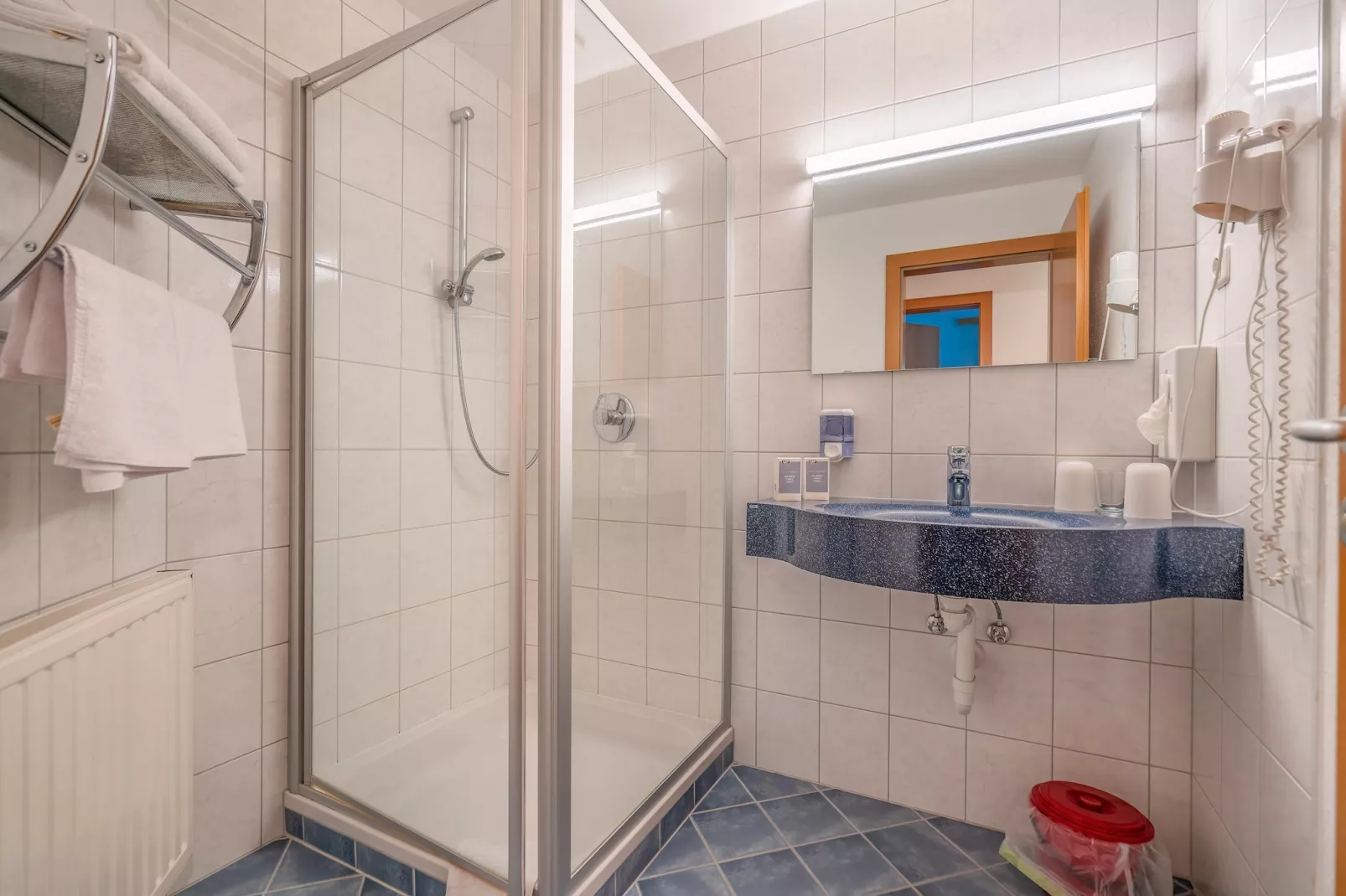 Apartment 10-Bathroom