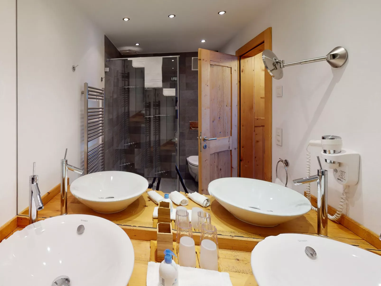 Haus Whymper Edward Suite-Inside