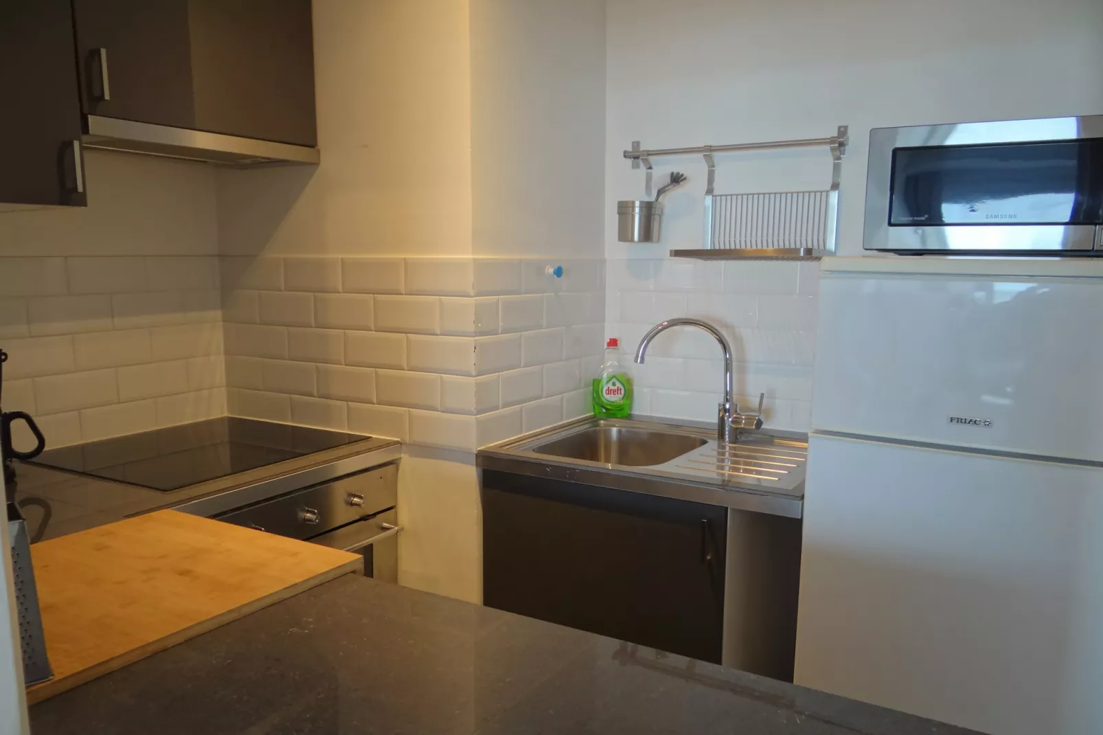 REMBRANDT 402-Kitchen