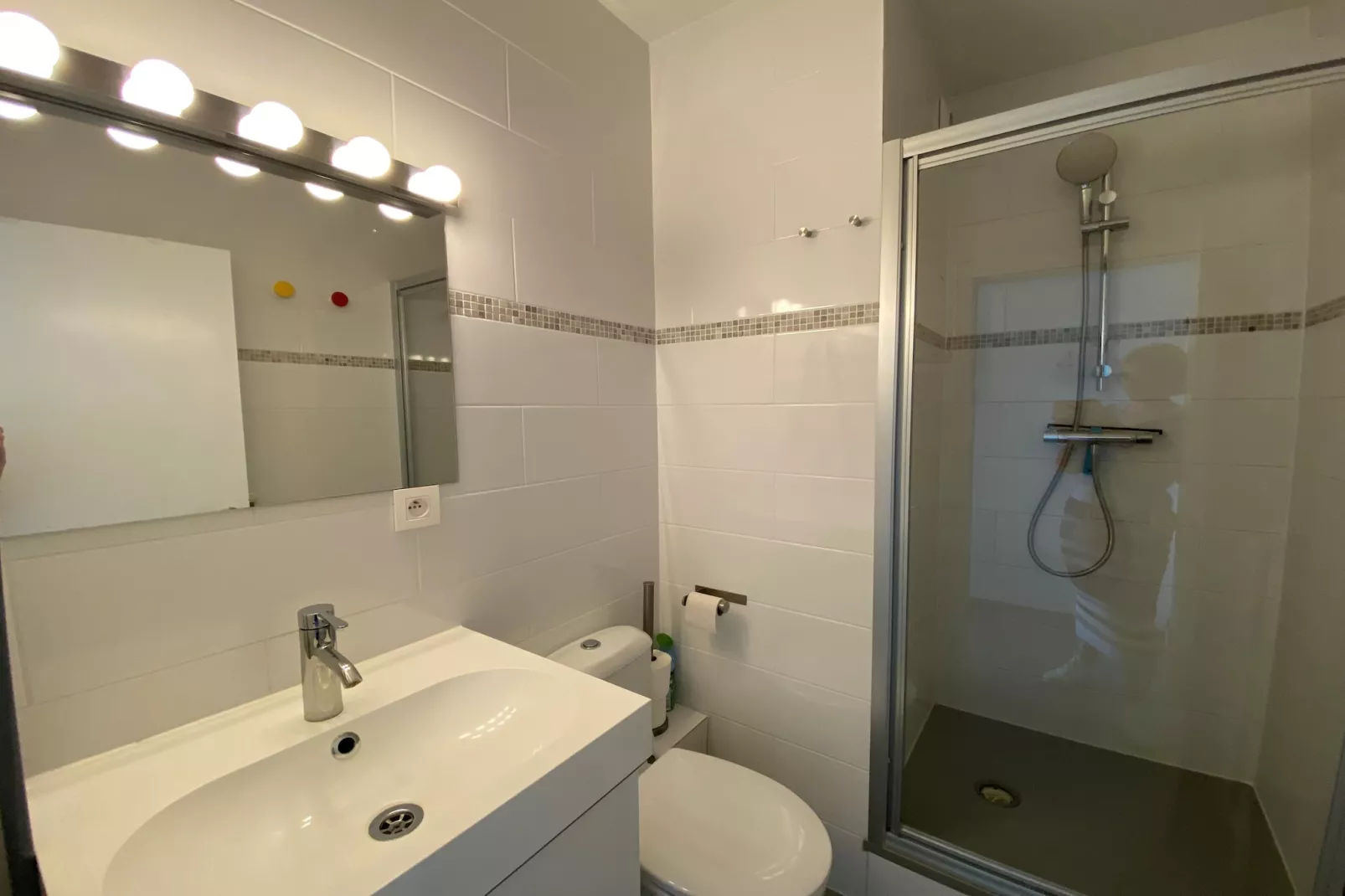 REMBRANDT 402-Bathroom