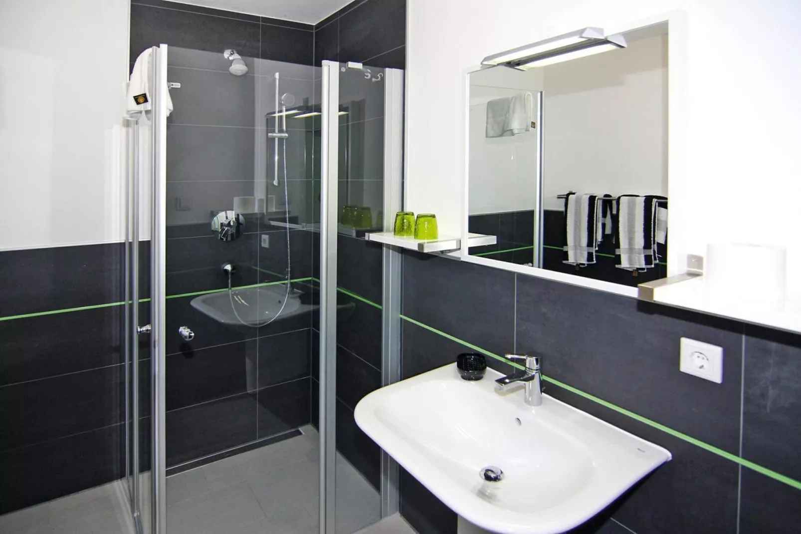 App 16 seitl Meerblick 1 OG-Bathroom