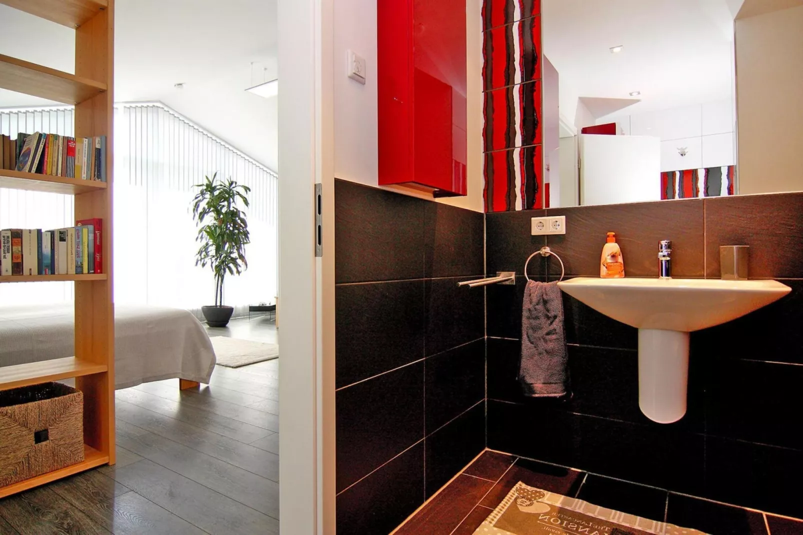Studio 22 mit Meerblick im DG-Badezimmer