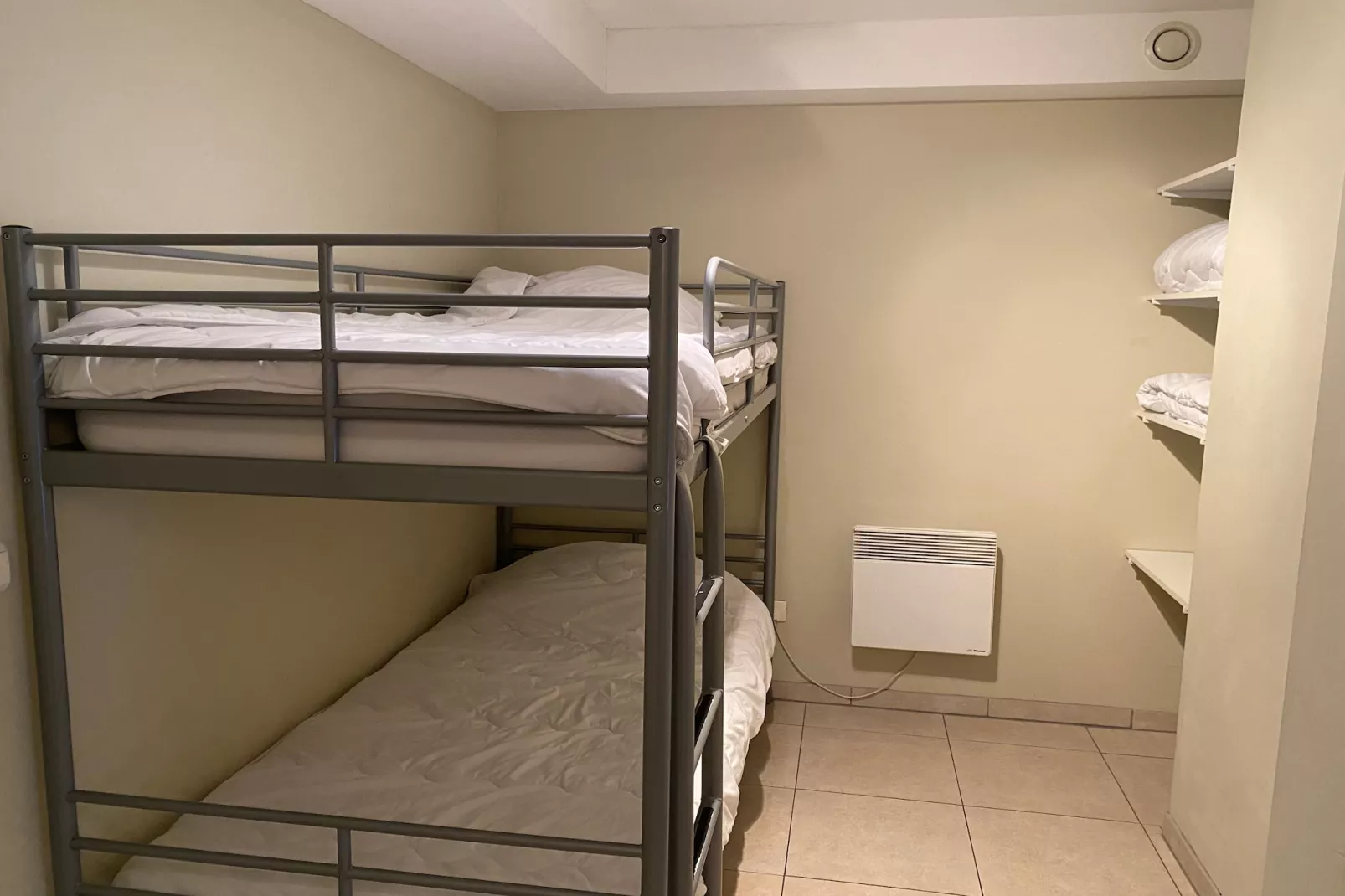 APOLLO I 0506PK-Bedroom