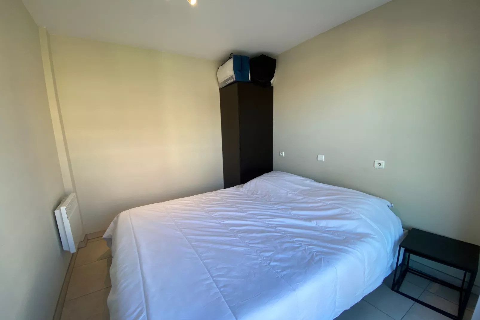 APOLLO I 0506PK-Bedroom