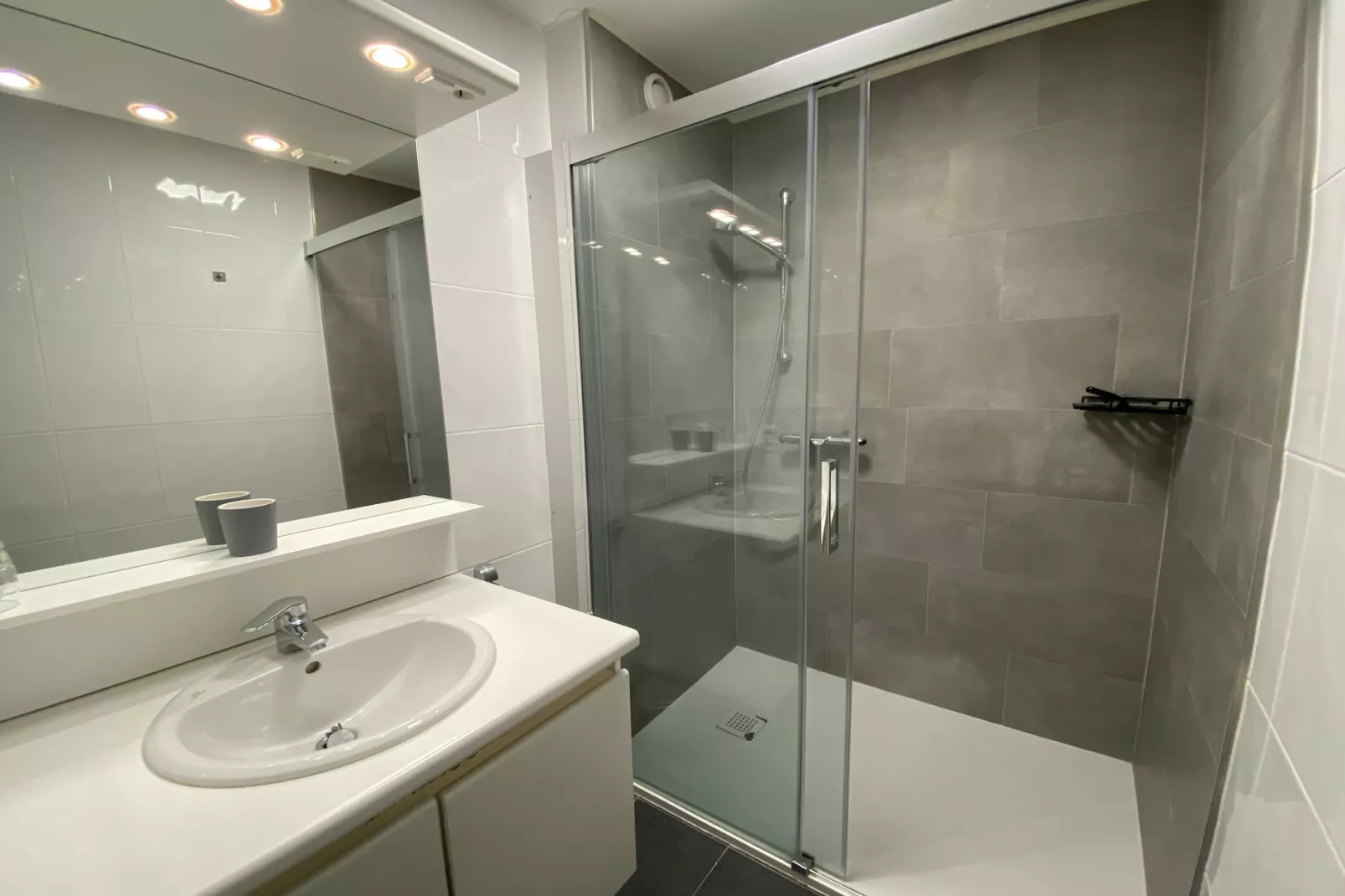 APOLLO I 0506PK-Bathroom