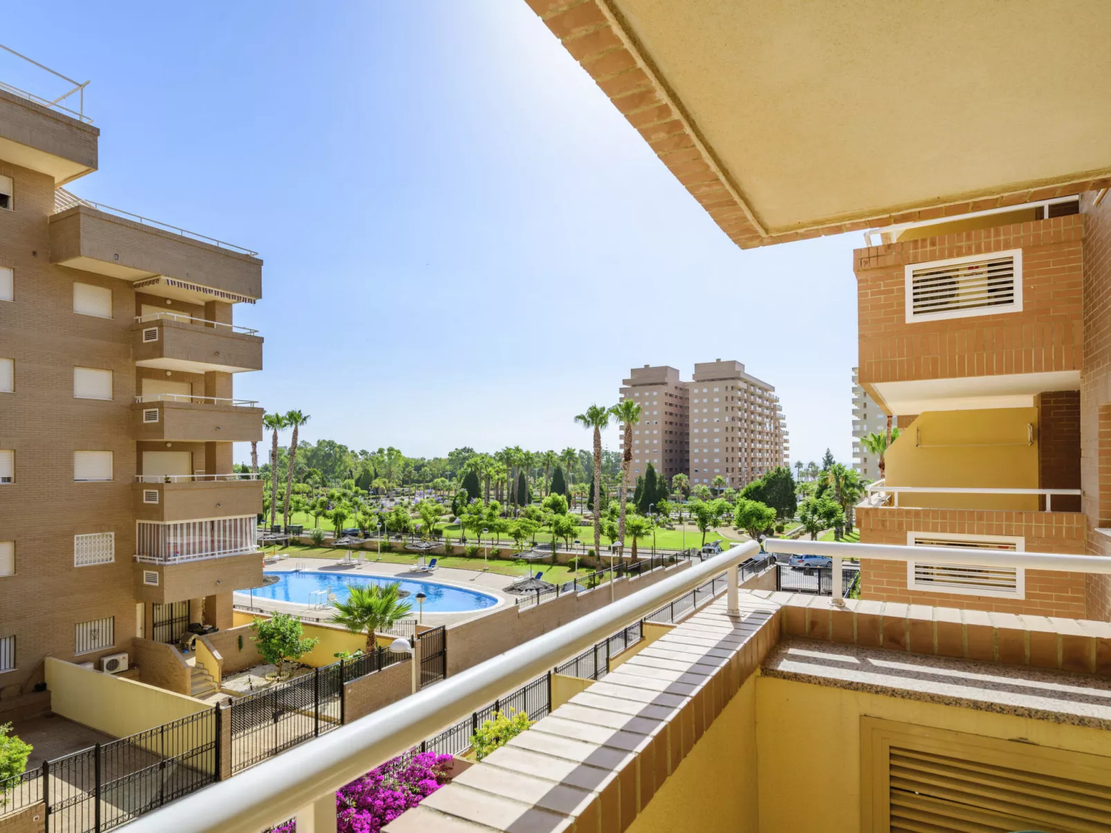 Costa Caribe-Outside