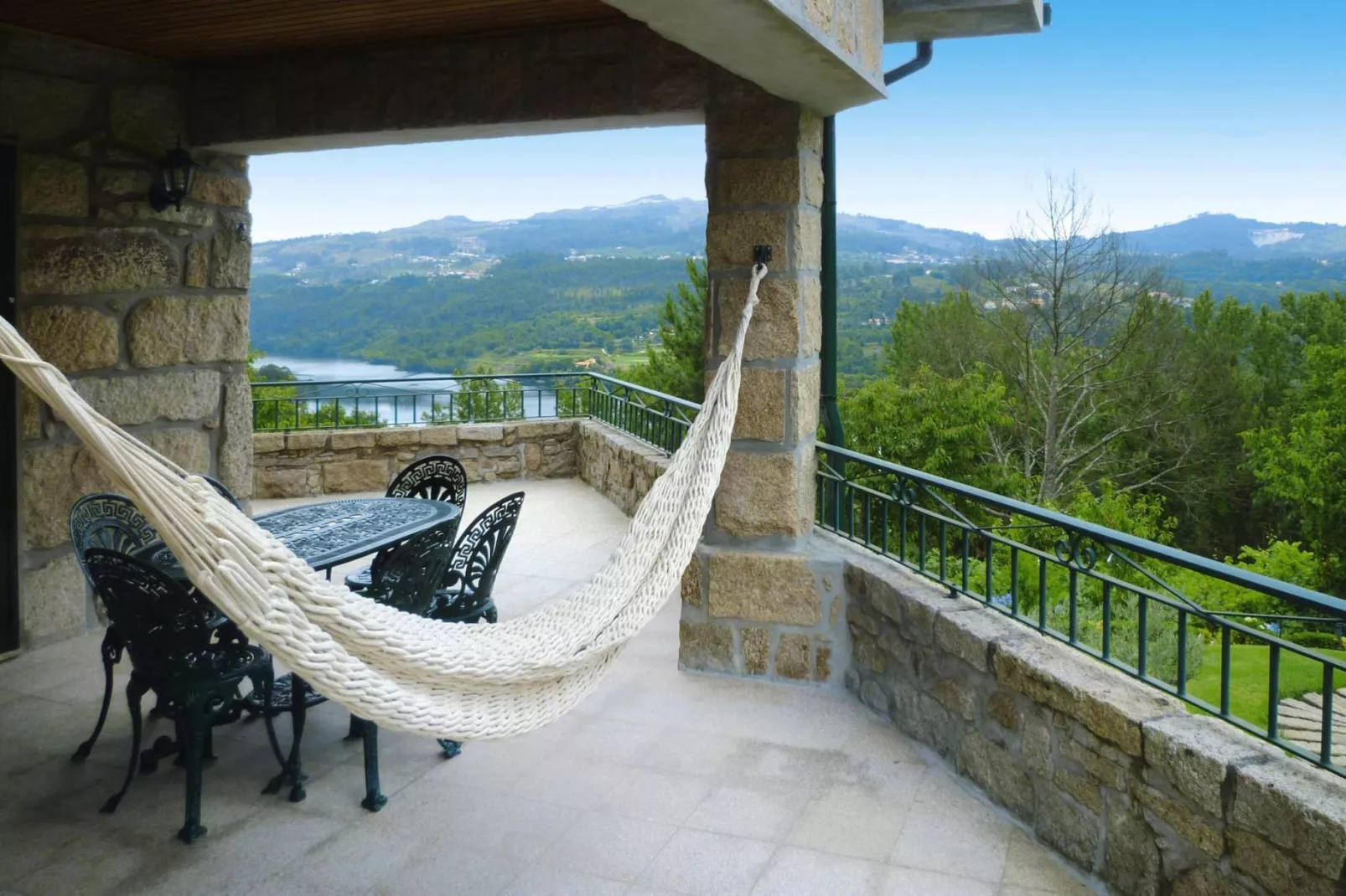 Holiday home Luzim-Terrace balcony