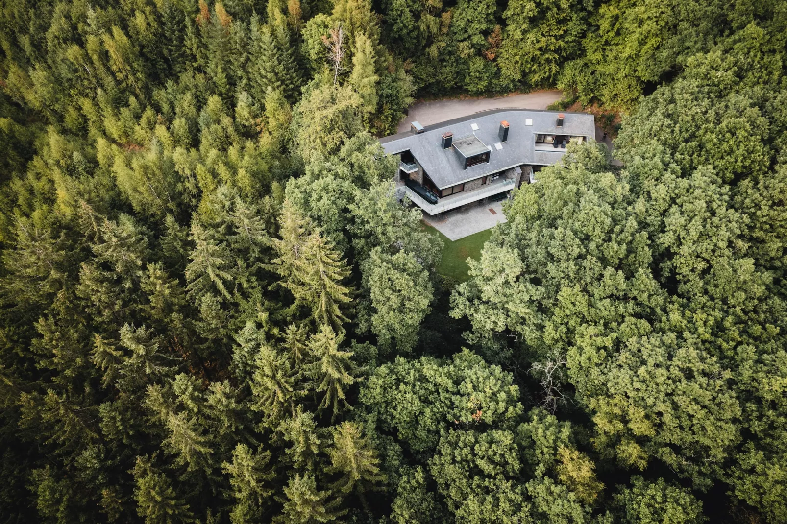 La Résidence-Exterior summer