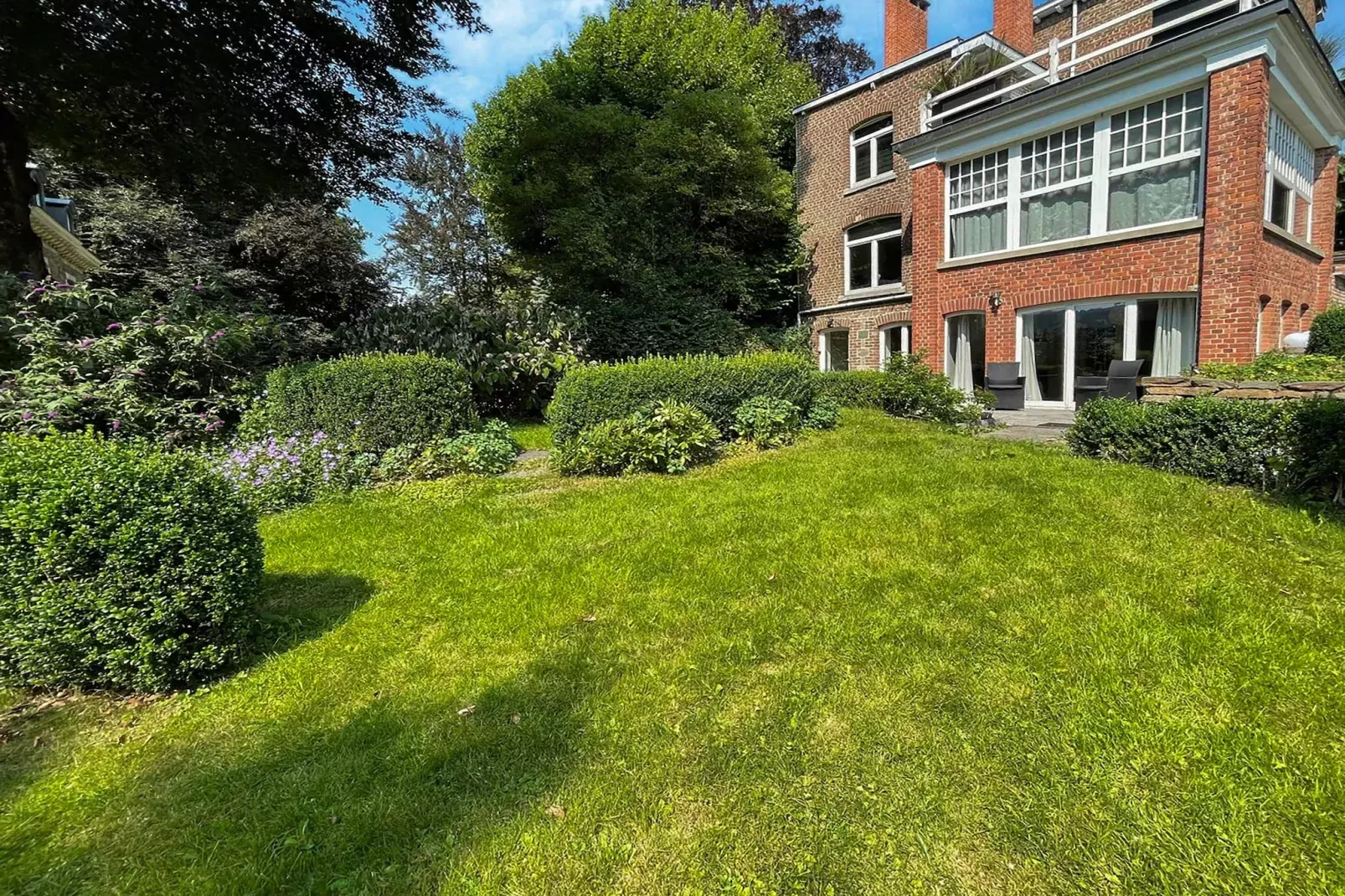 Villa Louise-Gardens summer