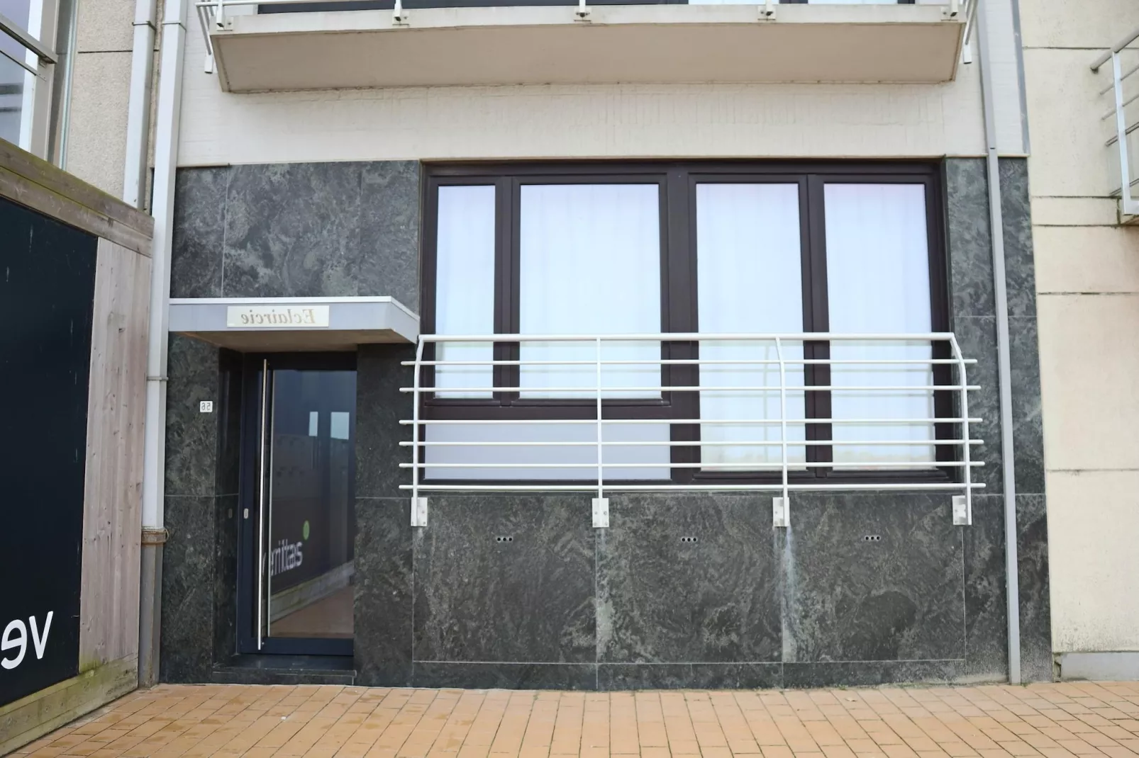 ECLAIRCIE 1 / 0001-Reception hall