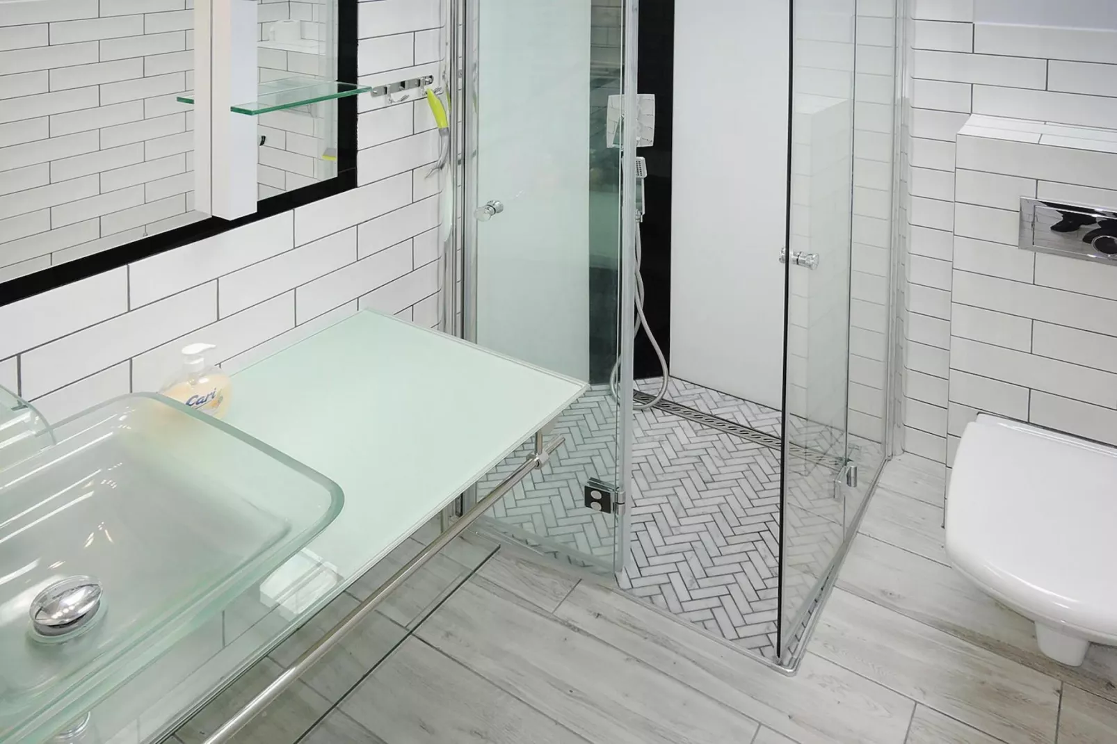 Domek skandynawski z basenem i jacuzzi w Międzywodziu-Bathroom