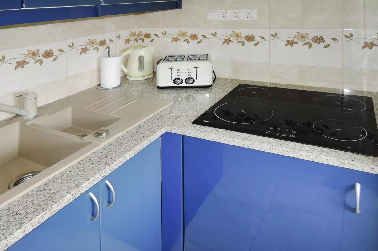 Holiday spacious modern flat in Dabrowa-Cuisine