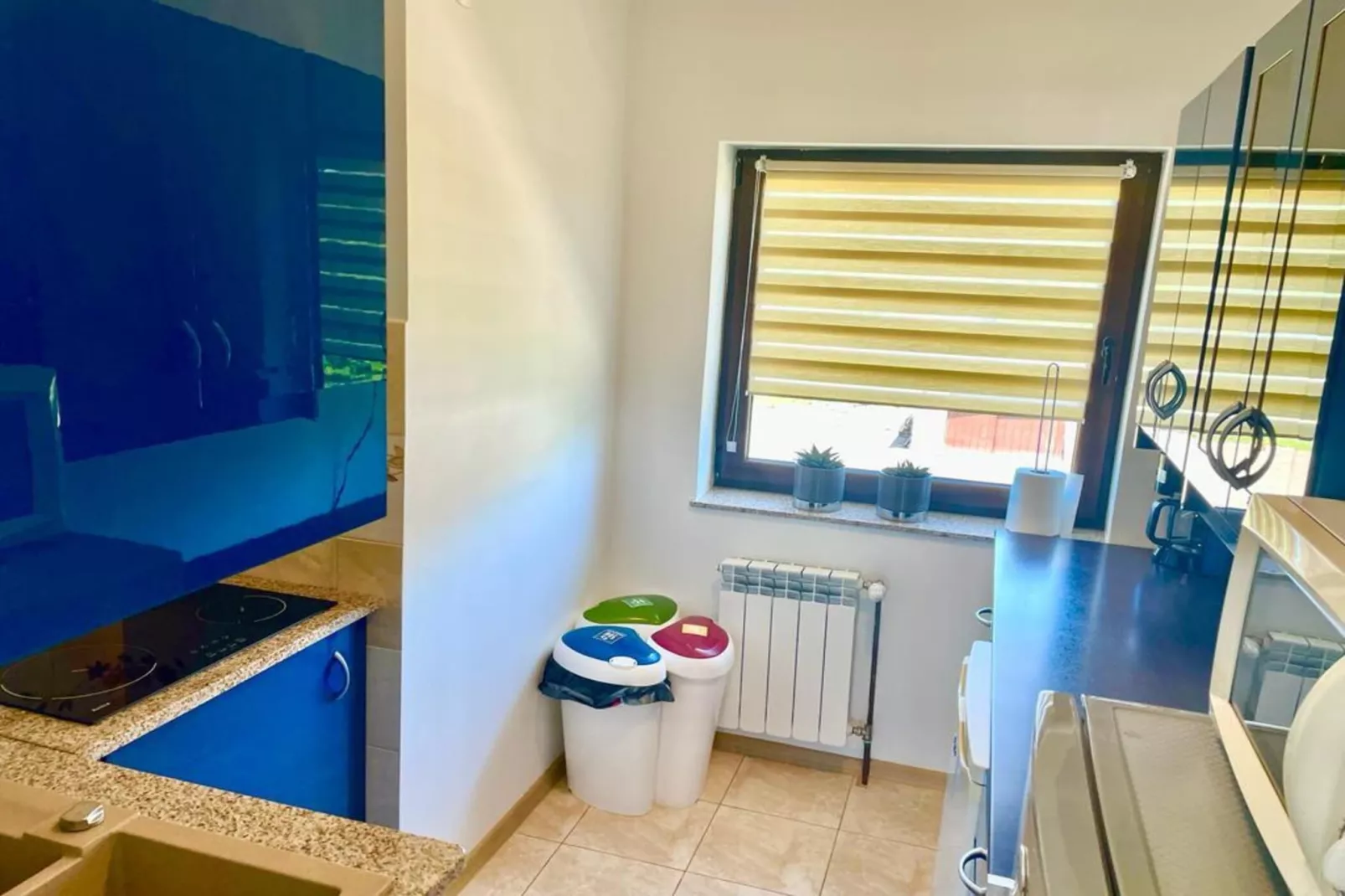 Holiday spacious modern flat in Dabrowa-Cuisine