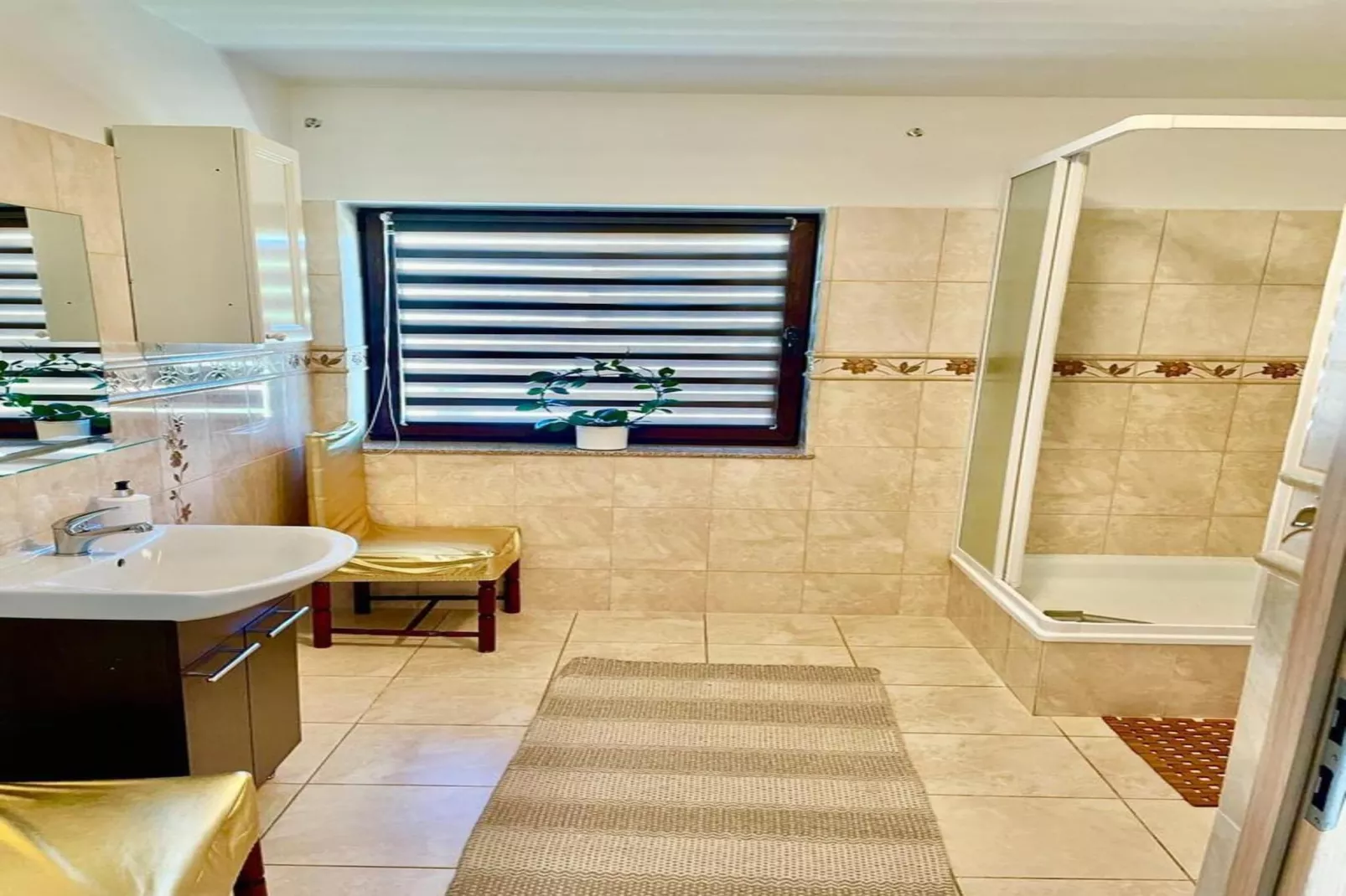 Holiday spacious modern flat in Dabrowa-Salle de bain