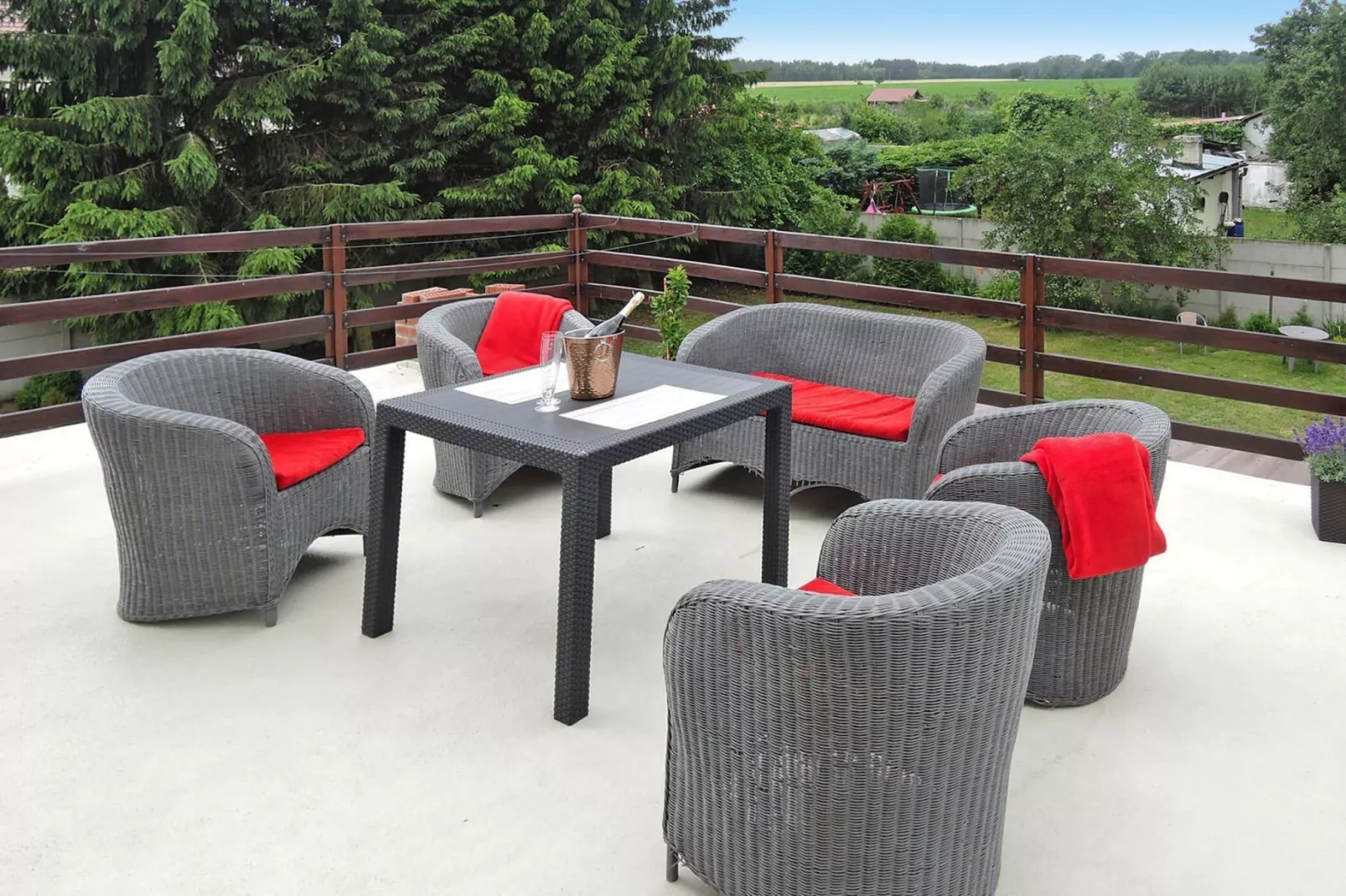 Holiday spacious modern flat in Dabrowa-Balcon-terrasse