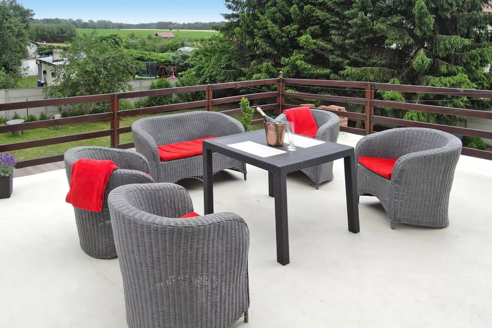 Holiday spacious modern flat in Dabrowa-Balcon-terrasse